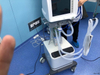 Equipo hospitalario quirúrgico médico HS-1100 Máquina de respiración con carro móvil Máquina de ventilación de UCI para uso humano o infantil